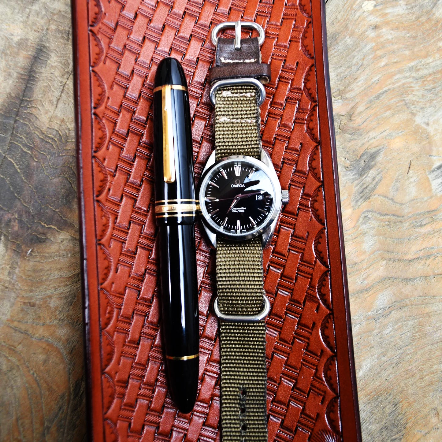 レザートレイ バスケット刻印(ブラウン)