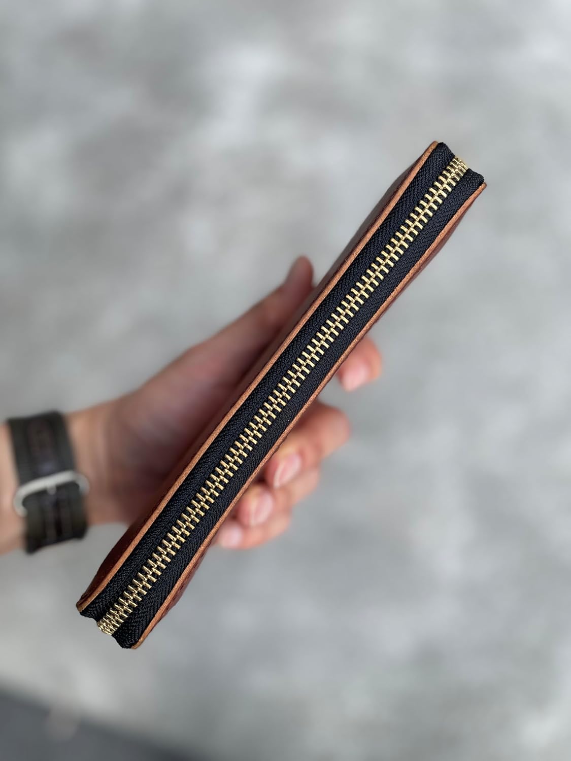 ラウンドファスナー長財布