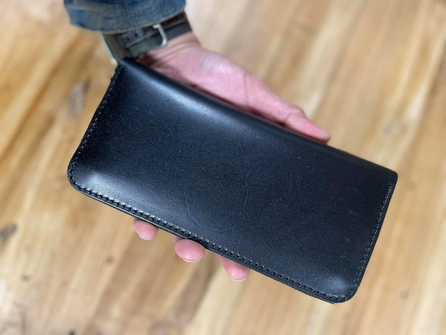 ラウンドファスナー長財布